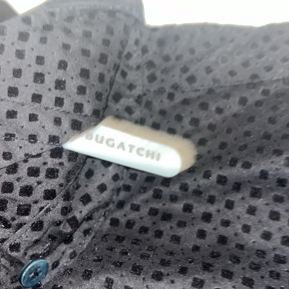 Black button down with a Swiss dot design. Collar stays included. Worn once. - Picture 5 of 5